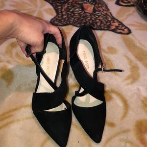 nine west suede heel size5 barley used